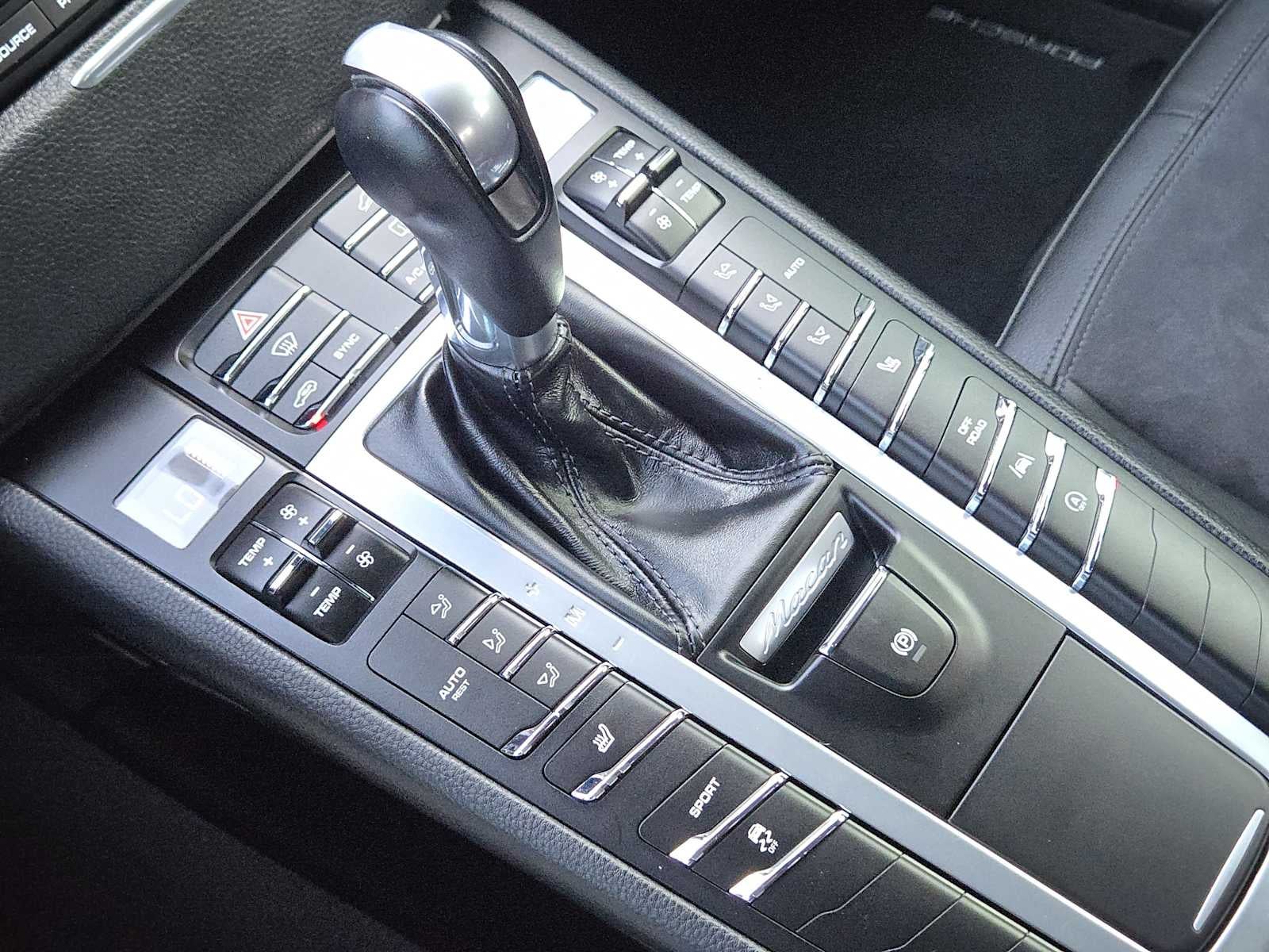 2018 Porsche Macan S